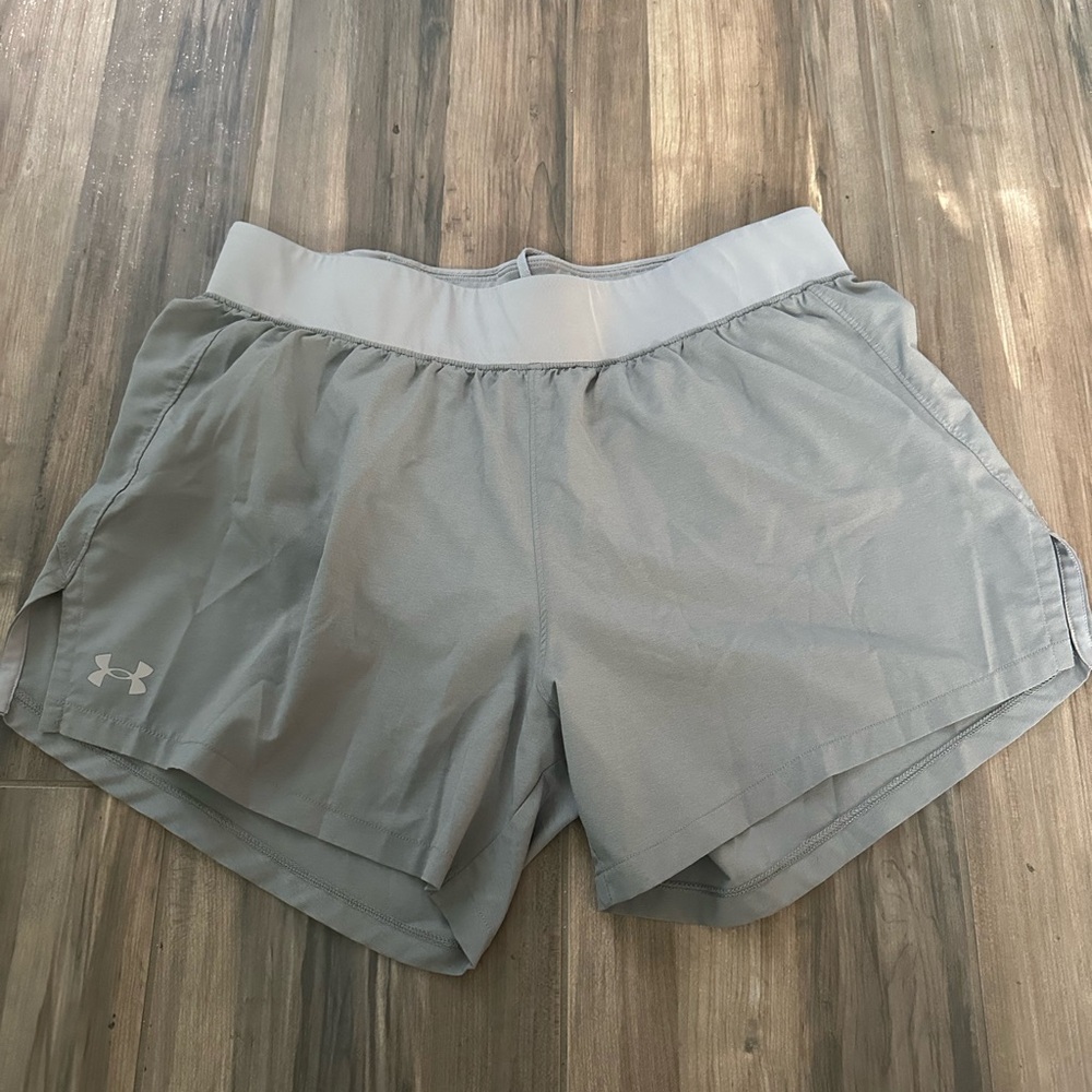 Under Armour Women's Light Gray Athletic Shorts